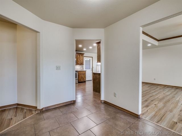 636 Altus Lane, Mannford, OK 74044