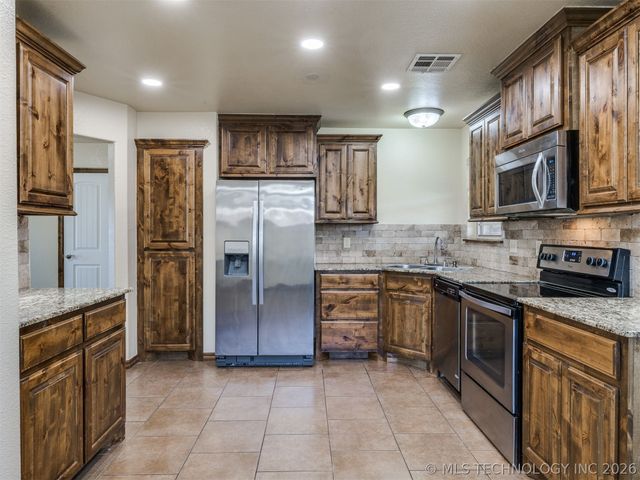 636 Altus Lane, Mannford, OK 74044