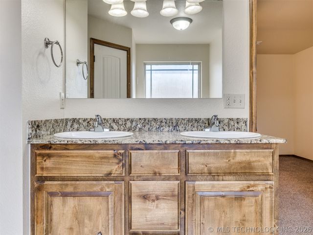 636 Altus Lane, Mannford, OK 74044