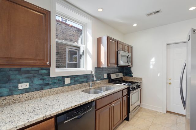 2950 N Talman Avenue, Chicago, IL 60618