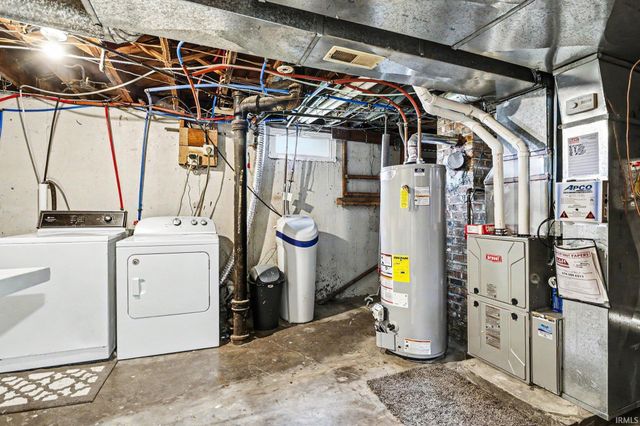 2226 Beverly Place, South Bend, IN 46616