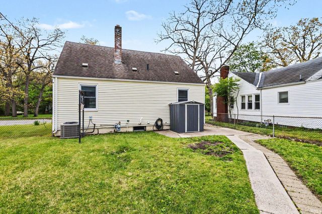 2226 Beverly Place, South Bend, IN 46616