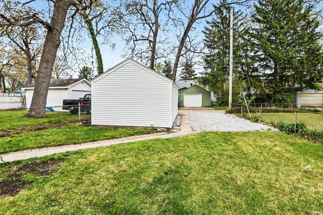 2226 Beverly Place, South Bend, IN 46616