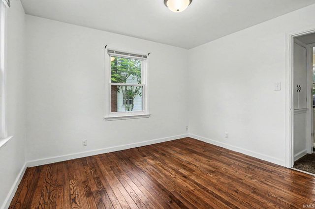 2226 Beverly Place, South Bend, IN 46616