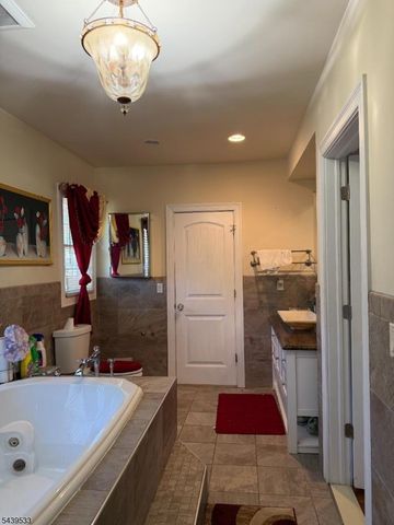 62 Shephard Ave, Newark City, NJ 07112