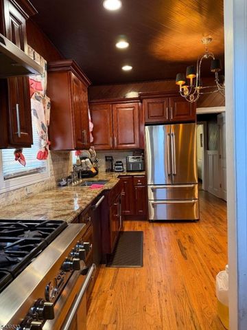 62 Shephard Ave, Newark City, NJ 07112