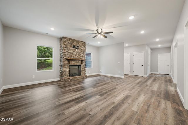 1963 Lee Proffitt Way, Sevierville, TN 37876