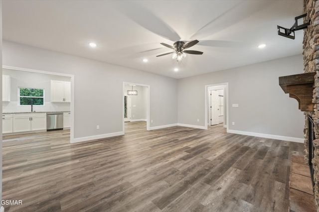 1963 Lee Proffitt Way, Sevierville, TN 37876
