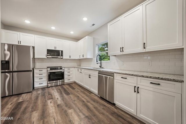 1963 Lee Proffitt Way, Sevierville, TN 37876