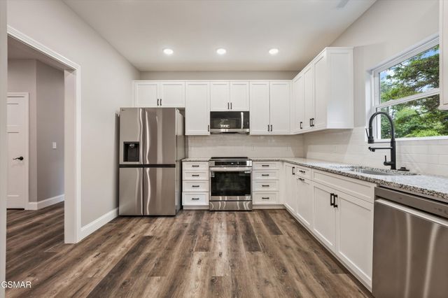 1963 Lee Proffitt Way, Sevierville, TN 37876