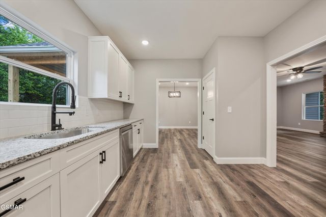 1963 Lee Proffitt Way, Sevierville, TN 37876