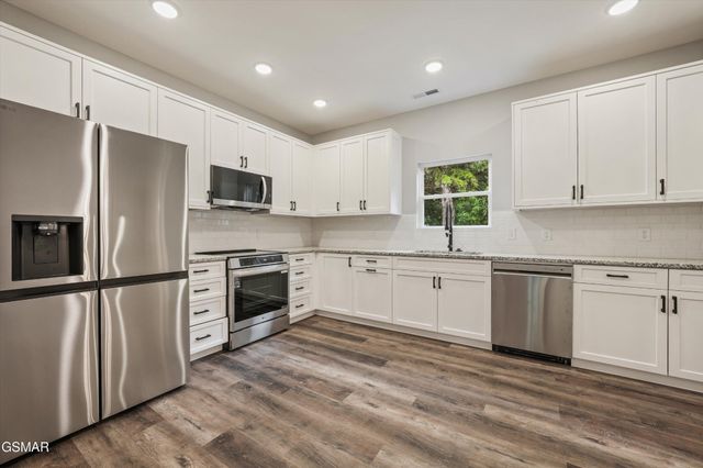 1963 Lee Proffitt Way, Sevierville, TN 37876