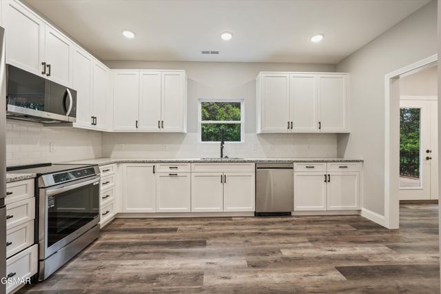1963 Lee Proffitt Way, Sevierville, TN 37876