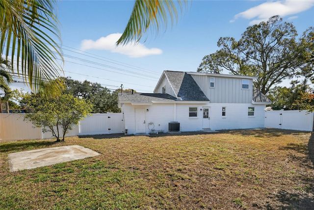 8244 125TH STREET, Seminole, FL 33772