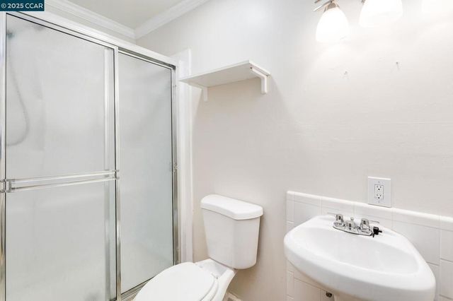 2901 Canterbury Dr, Richmond, CA 94806