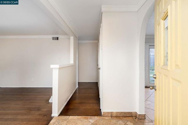 2901 Canterbury Dr, Richmond, CA 94806