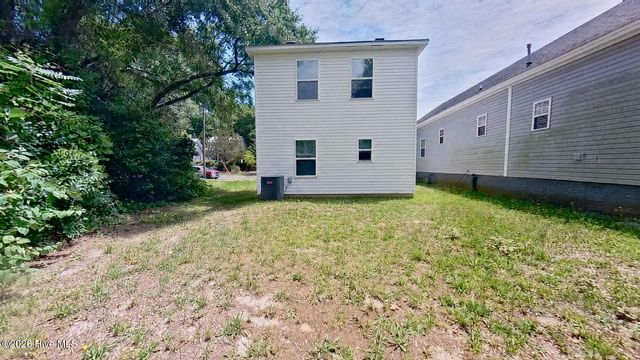 812 S 5th Avenue, Wilmington, NC 28401