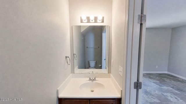 812 S 5th Avenue, Wilmington, NC 28401