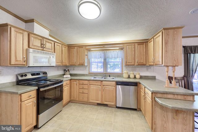 110 HOMESTEAD DR, Stevens, PA 17578