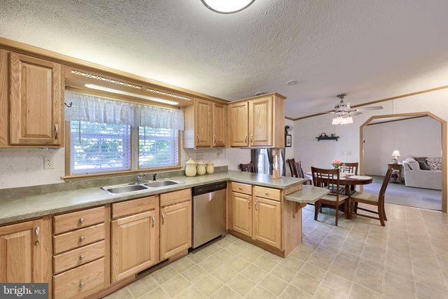 110 HOMESTEAD DR, Stevens, PA 17578