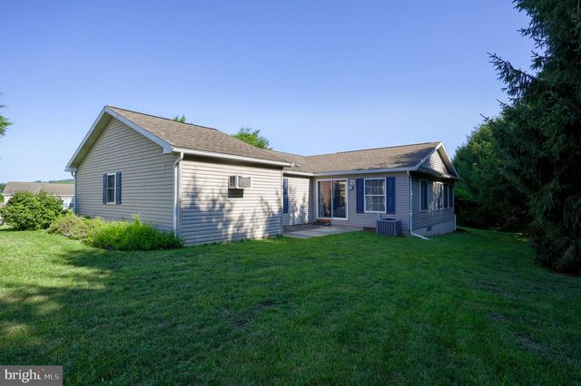 110 HOMESTEAD DR, Stevens, PA 17578