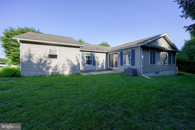 110 HOMESTEAD DR, Stevens, PA 17578