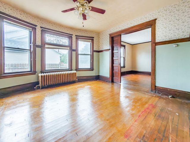 417 4th Avenue NE, Minneapolis, MN 55413