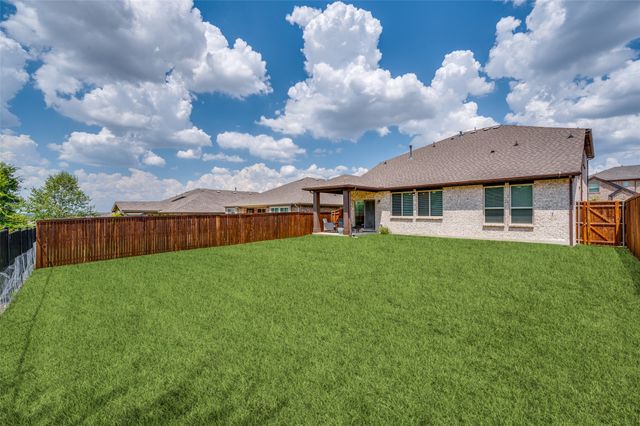 1240 Morning Ridge Trail, Aubrey, TX 76227