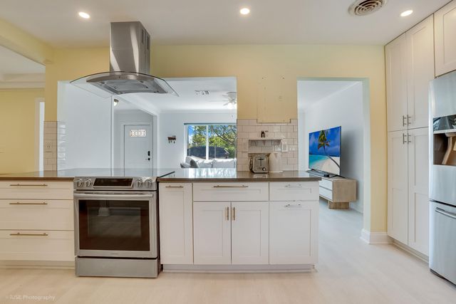 5541 NE 19th Avenue, Fort Lauderdale, FL 33308