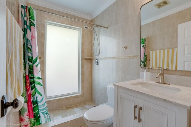 5541 NE 19th Avenue, Fort Lauderdale, FL 33308
