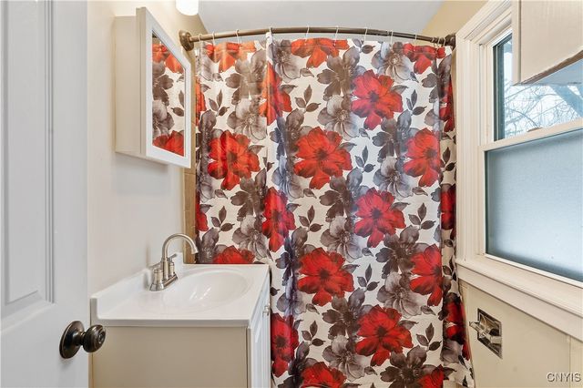 128 Traister Drive, Salina, NY 13088