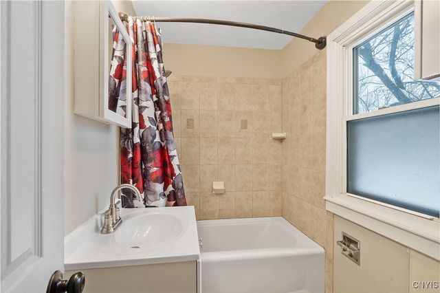 128 Traister Drive, Salina, NY 13088