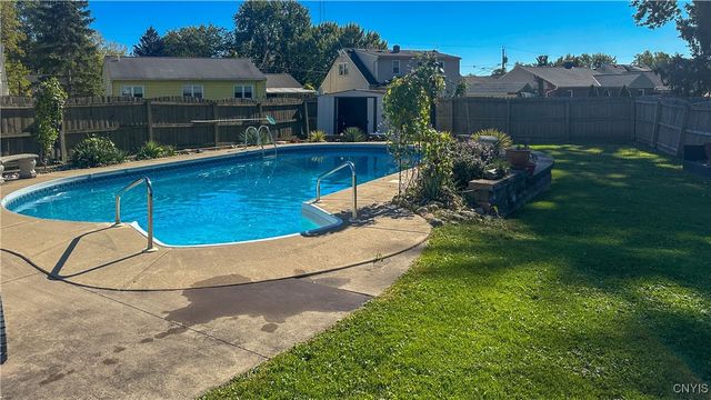 128 Traister Drive, Salina, NY 13088