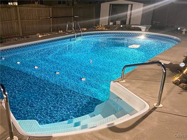 128 Traister Drive, Salina, NY 13088