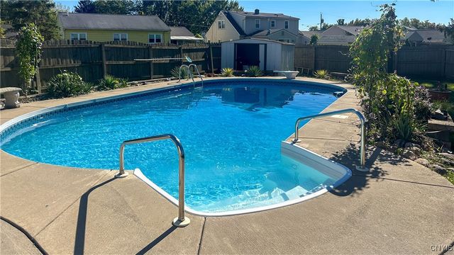 128 Traister Drive, Salina, NY 13088