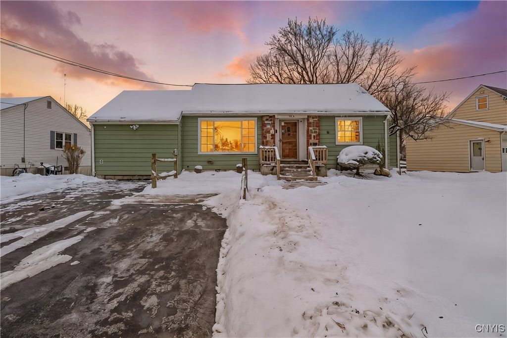 128 Traister Drive, Salina, NY 13088