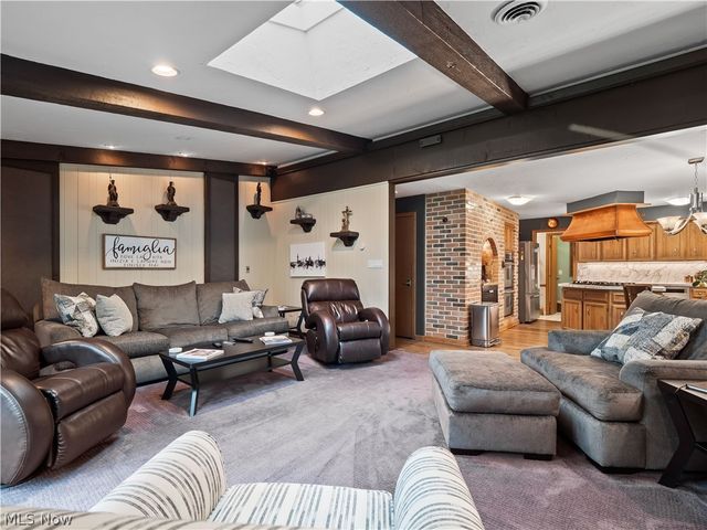 13730 Arrowhead Trail, Middleburg Heights, OH 44130