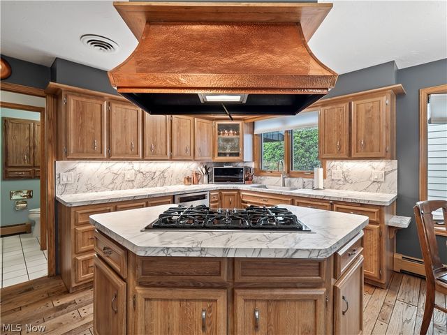 13730 Arrowhead Trail, Middleburg Heights, OH 44130