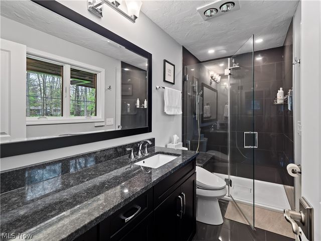 13730 Arrowhead Trail, Middleburg Heights, OH 44130