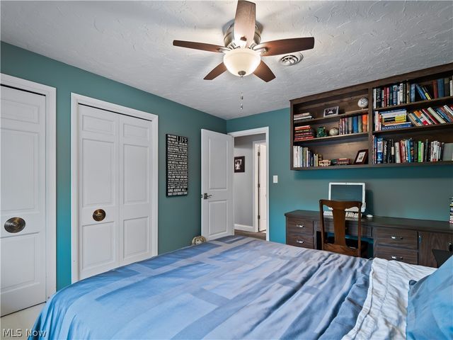 13730 Arrowhead Trail, Middleburg Heights, OH 44130