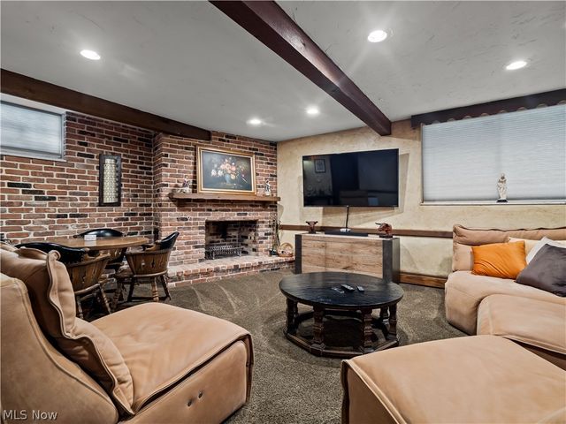13730 Arrowhead Trail, Middleburg Heights, OH 44130
