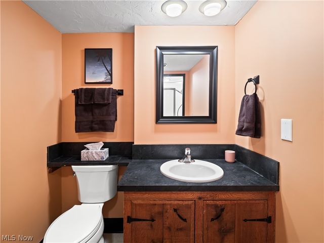 13730 Arrowhead Trail, Middleburg Heights, OH 44130