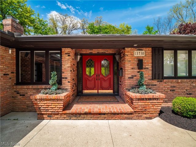 13730 Arrowhead Trail, Middleburg Heights, OH 44130