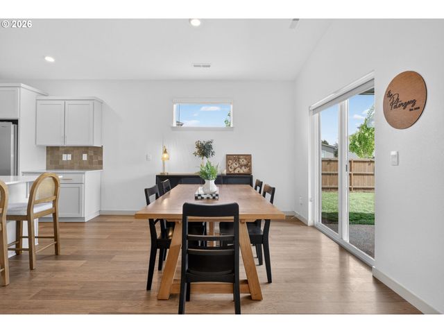 1402 W 19TH Cir, La Center, WA 98629