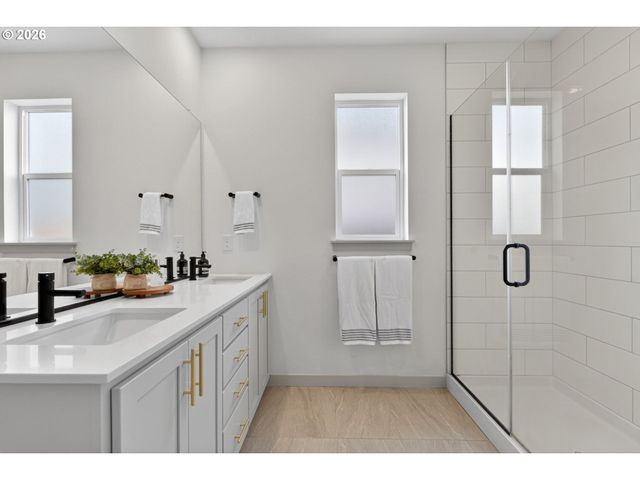 1402 W 19TH Cir, La Center, WA 98629
