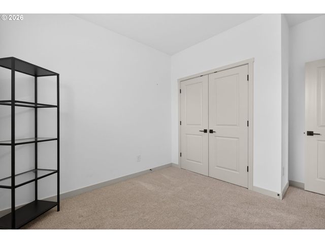 1402 W 19TH Cir, La Center, WA 98629