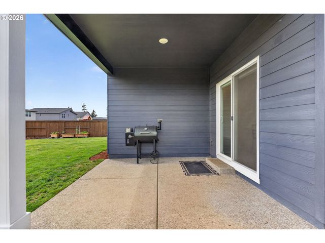 1402 W 19TH Cir, La Center, WA 98629