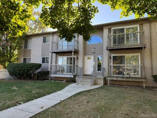 3551 W 14 Mile Road, Royal Oak, MI 48073