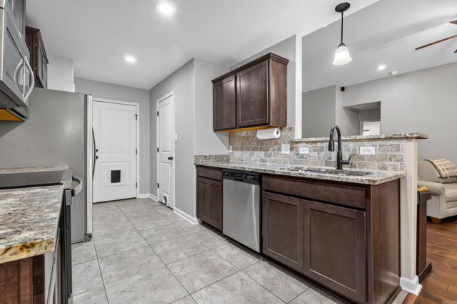 139 Eel Place, Hot Springs, AR 71913