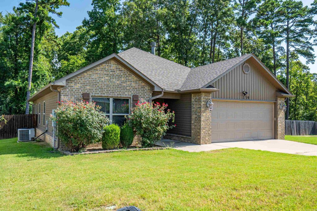 139 Eel Place, Hot Springs, AR 71913